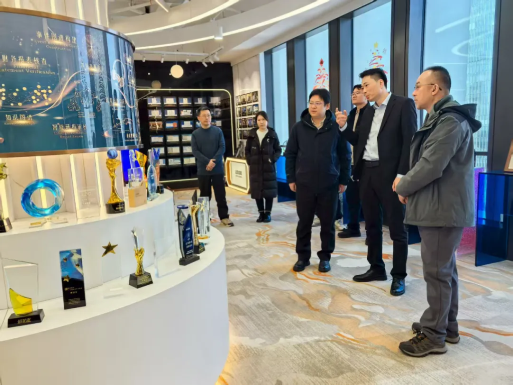 41d9c60685e3447c8a73d049c52c21e5